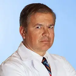 Imagen del Dr. Julián Sanz Ortega, especialista en Anatomía Patológica en la Clínica Universidad de Navarra La imagen muestra al Dr. Julián Sanz Ortega, un destacado especialista en Anatomía Patológica en la Clínica Universidad de Navarra. El Dr. Sanz cuenta con una amplia experiencia en el diagnóstico de enfermedades a través del examen de muestras de tejido.<br/><br/>En la Clínica Universidad de Navarra, contamos con un equipo de patólogos altamente capacitados y tecnología avanzada para brindar diagnósticos precisos y oportunos a nuestros pacientes. Nos enfocamos en proporcionar un servicio personalizado y de alta calidad a aquellos que confían en nosotros para el manejo de su salud.<br/><br/>Si necesita más información sobre nuestros servicios de Anatomía Patológica, no dude en ponerse en contacto con nosotros.