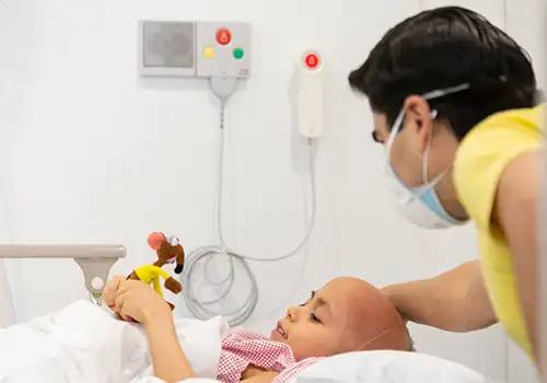 Padre de Ahinara. Niña tratada con protonterapia