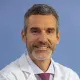 Dr. Víctor Valentí Azcárate La imagen muestra al Dr. Víctor Valenti Azcárate, especialista en Cirugía General en la Clínica Universidad de Navarra. El Dr. Valenti Azcárate es cirujano y se dedica al diagnóstico y tratamiento quirúrgico de la cirugía de la obesidad.